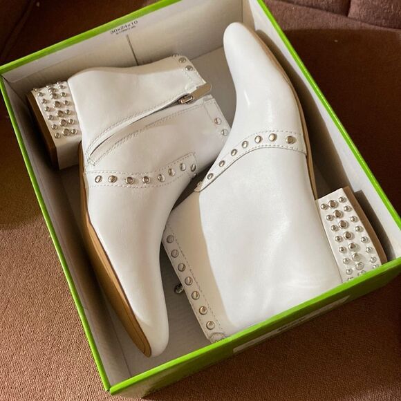 Sam Edelman White Boots “Studded” Lorin Boot 9.5 - Picture 2 of 7